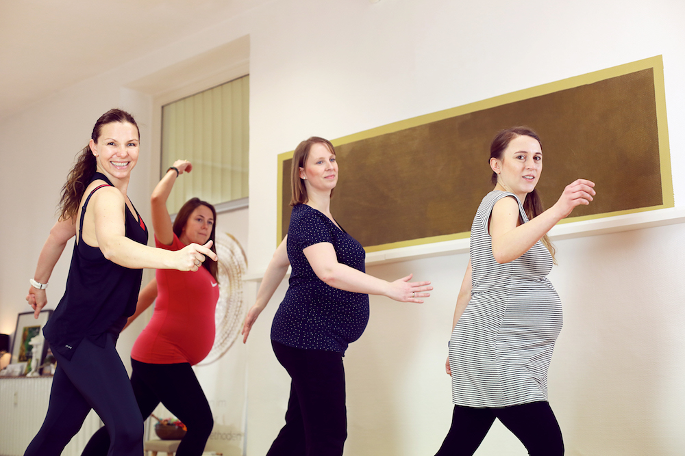 Schwangere Frauen trainieren PreKanga in OHZ
